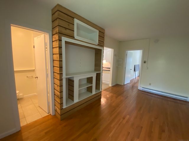 51 Pearl Street, Guilford, CT 06437