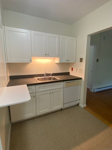 51 Pearl Street, Guilford, CT 06437