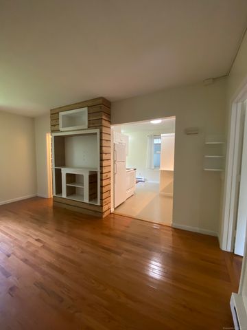 51 Pearl Street, Guilford, CT 06437
