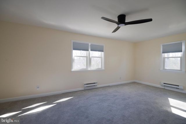 224 WAVERLY RD, Talleyville, DE 19803