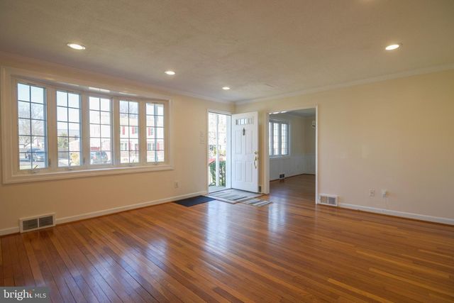 224 WAVERLY RD, Talleyville, DE 19803