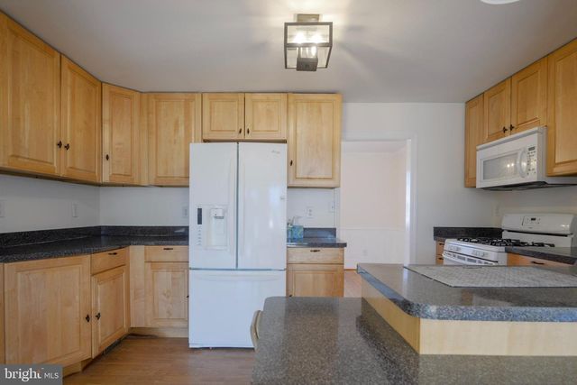 224 WAVERLY RD, Talleyville, DE 19803