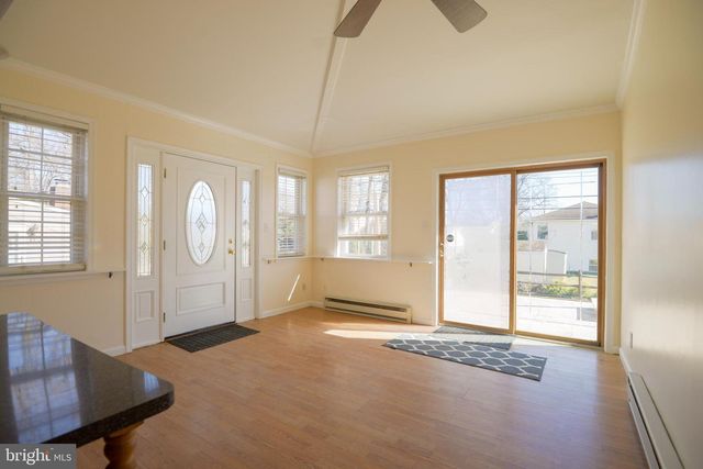 224 WAVERLY RD, Talleyville, DE 19803