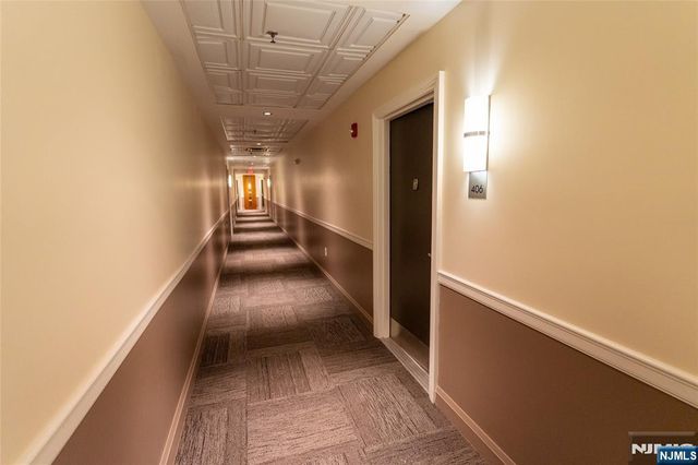 30 Freedomway 406, Jersey City, NJ 07305