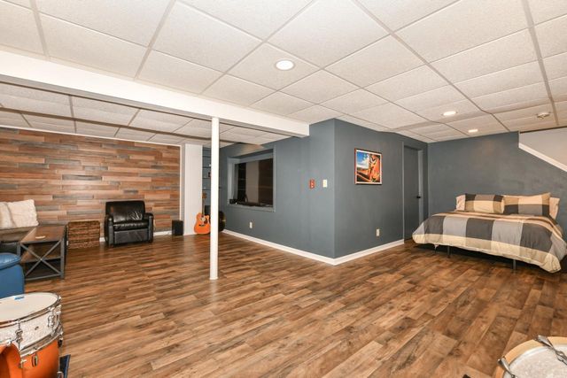 1140 W Court STREET, Elkhorn, WI 53121