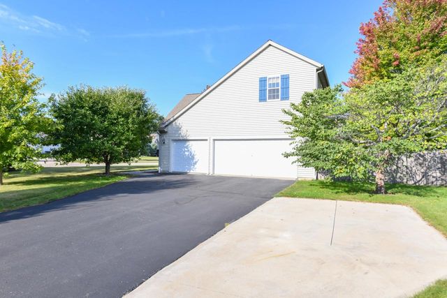 1140 W Court STREET, Elkhorn, WI 53121