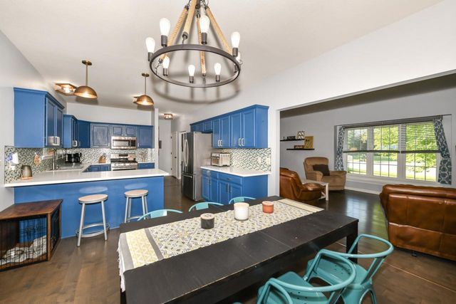 1140 W Court STREET, Elkhorn, WI 53121