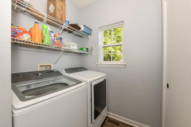 1140 W Court STREET, Elkhorn, WI 53121