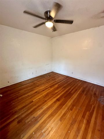 308 N Dallas Street, Groesbeck, TX 76642