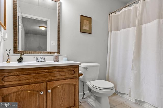 302 KINGS CROFT, Cherry Hill, NJ 08034