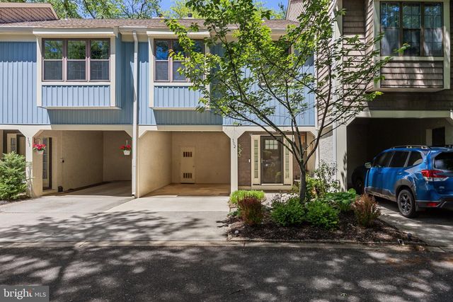 302 KINGS CROFT, Cherry Hill, NJ 08034