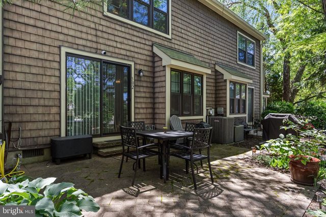 302 KINGS CROFT, Cherry Hill, NJ 08034