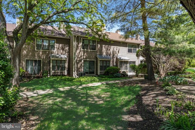 302 KINGS CROFT, Cherry Hill, NJ 08034