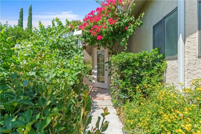 3367 Lathrop, Simi Valley, CA 93063
