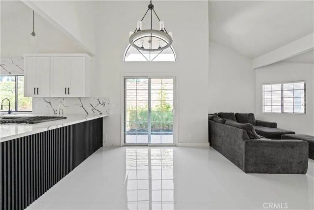 3367 Lathrop, Simi Valley, CA 93063