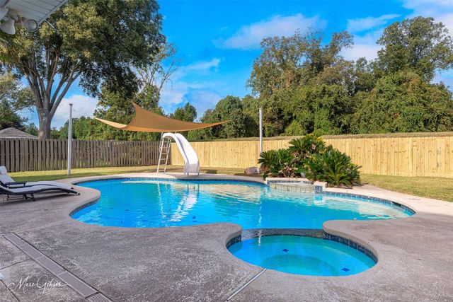 1229 Whitehall, Bossier City, LA 71112