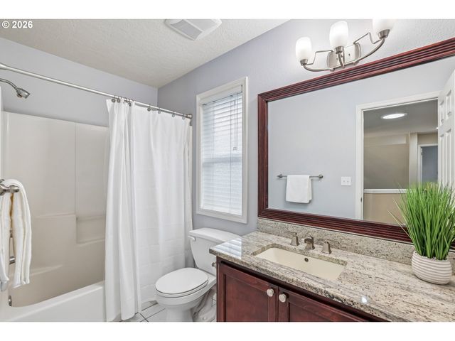 23889 Sw RED FERN Dr, Sherwood, OR 97140