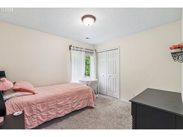23889 Sw RED FERN Dr, Sherwood, OR 97140