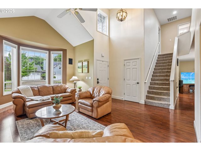 23889 Sw RED FERN Dr, Sherwood, OR 97140