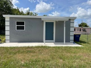 2513 Avenue L, Fort Pierce, FL 34947