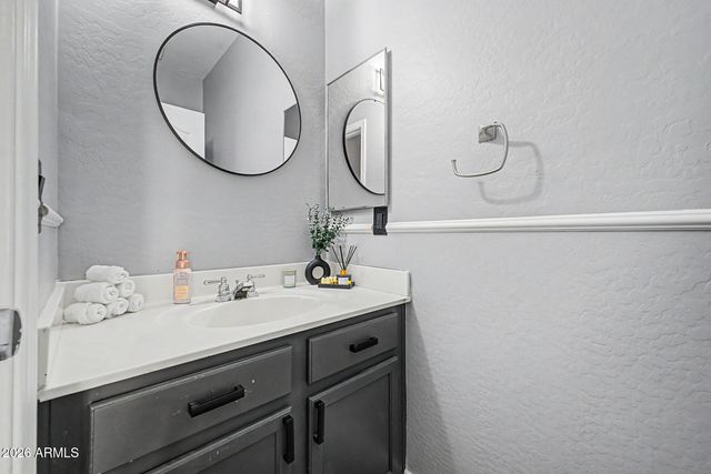 2024 S BALDWIN -- 85, Mesa, AZ 85209