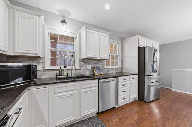 6614 E 14th St N, Wichita, KS 67206