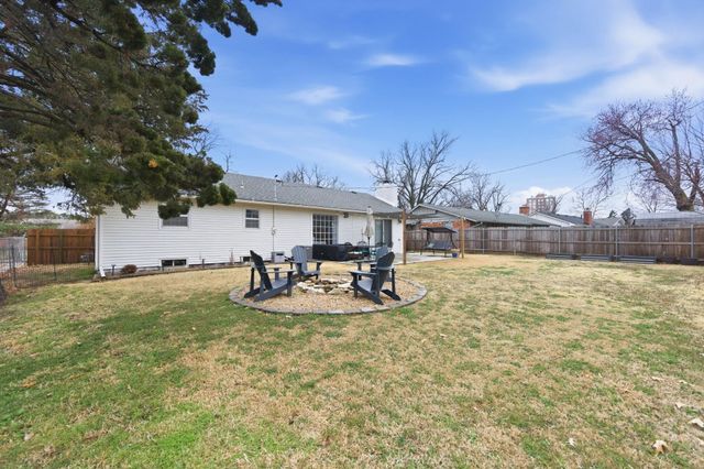 6614 E 14th St N, Wichita, KS 67206