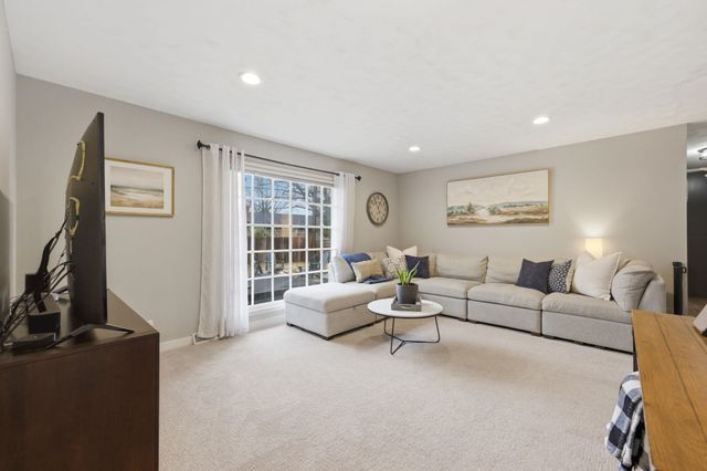 6614 E 14th St N, Wichita, KS 67206