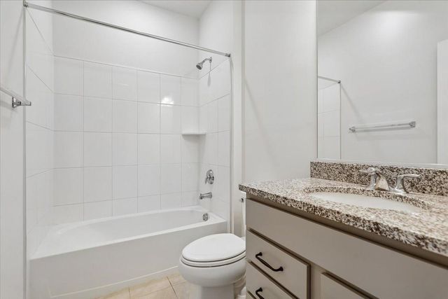 6703 UPLAND MANOR DR, Gainesville, VA 20155