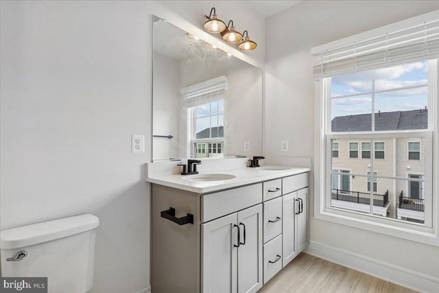6703 UPLAND MANOR DR, Gainesville, VA 20155