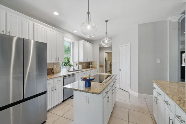 8629 Kensington Lane, North Richland Hills, TX 76182