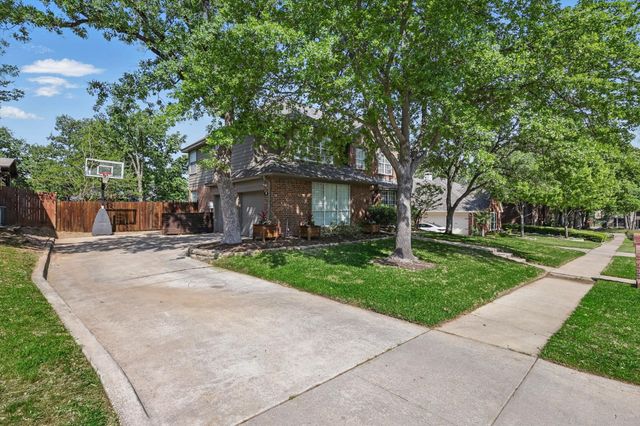 8629 Kensington Lane, North Richland Hills, TX 76182