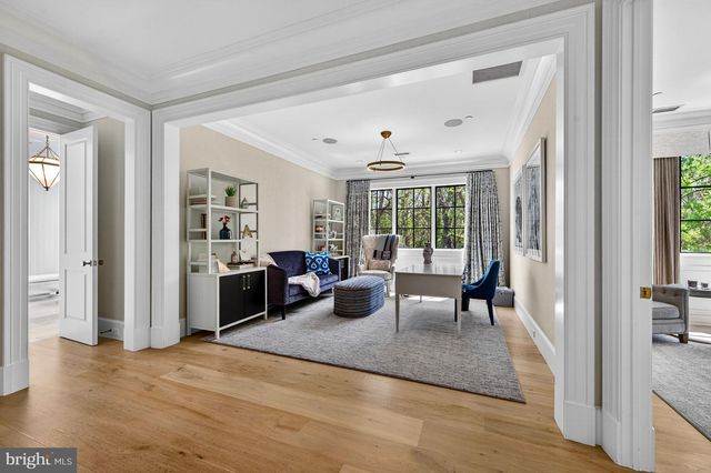 4432 CHESTNUT LN NW, Washington, DC 20007