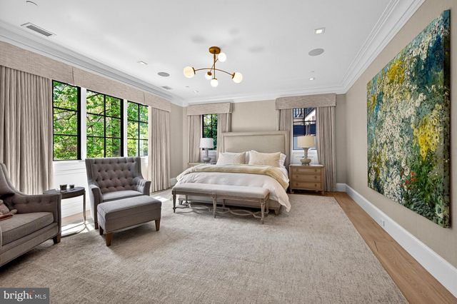 4432 CHESTNUT LN NW, Washington, DC 20007