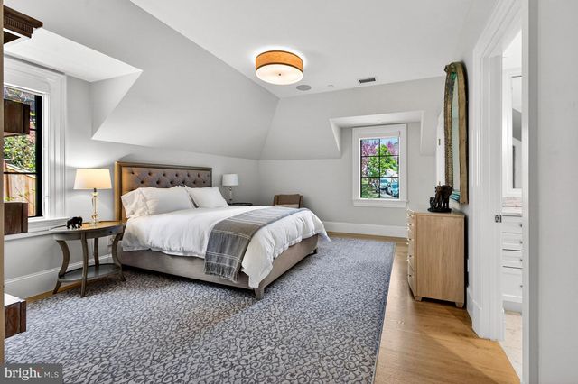 4432 CHESTNUT LN NW, Washington, DC 20007