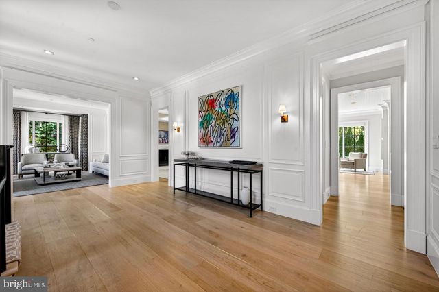 4432 CHESTNUT LN NW, Washington, DC 20007