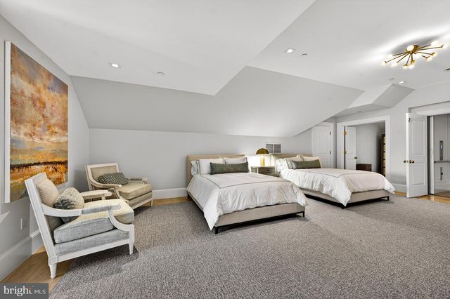 4432 CHESTNUT LN NW, Washington, DC 20007