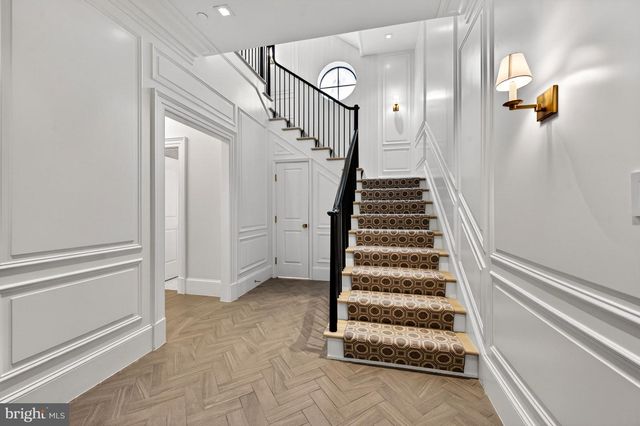 4432 CHESTNUT LN NW, Washington, DC 20007