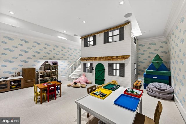 4432 CHESTNUT LN NW, Washington, DC 20007