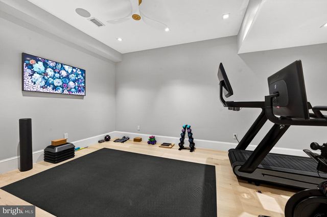 4432 CHESTNUT LN NW, Washington, DC 20007