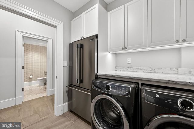 4432 CHESTNUT LN NW, Washington, DC 20007