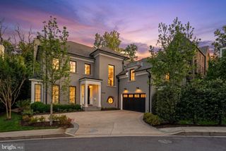 4432 CHESTNUT LN NW, Washington, DC 20007