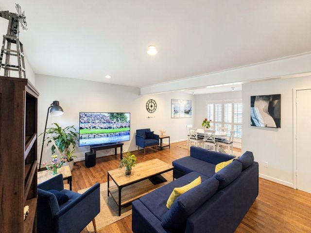 4122 Travis Street 9, Dallas, TX 75204