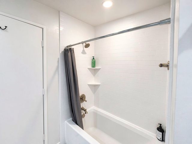 4122 Travis Street 9, Dallas, TX 75204