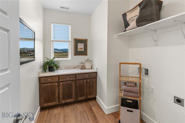 1802 Daysprings Ave, Bozeman, MT 59715