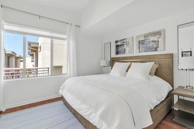 687 S Coast Highway 101 302, Encinitas, CA 92024