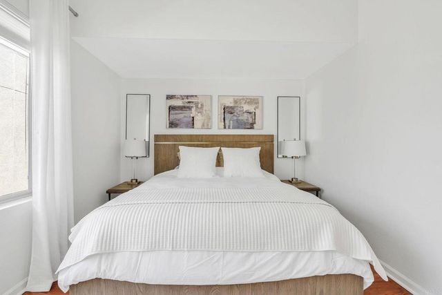 687 S Coast Highway 101 302, Encinitas, CA 92024