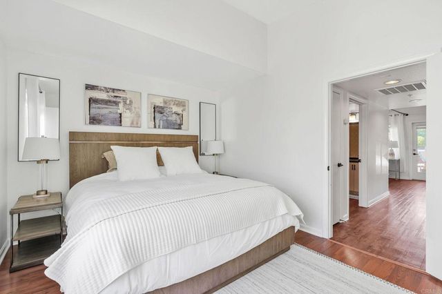 687 S Coast Highway 101 302, Encinitas, CA 92024