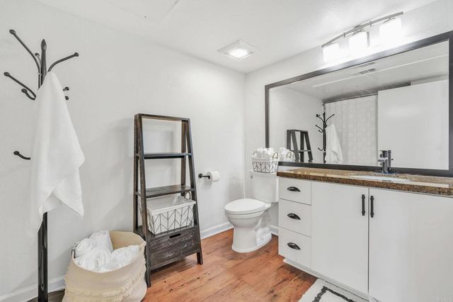 687 S Coast Highway 101 302, Encinitas, CA 92024