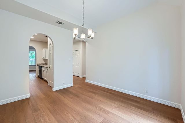 2033 Northview DR, San Marcos, TX 78666